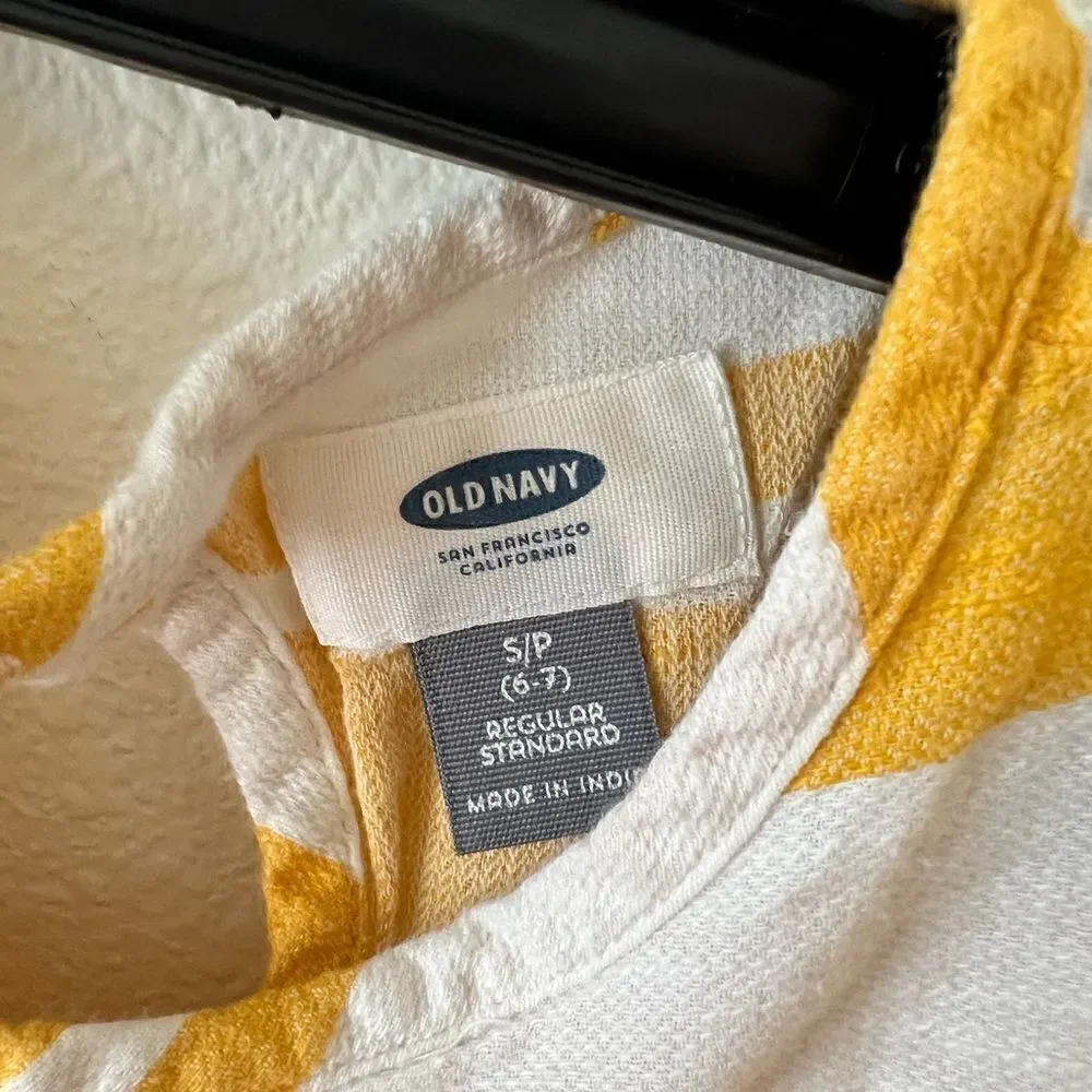 Old Navy Girls Top Size 6/7 Pretty Yellow White Stripe Pull Over